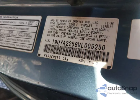 1997 Acura Cl 3.0 из США, поврежденный, VIN 19UYA2258VL005250